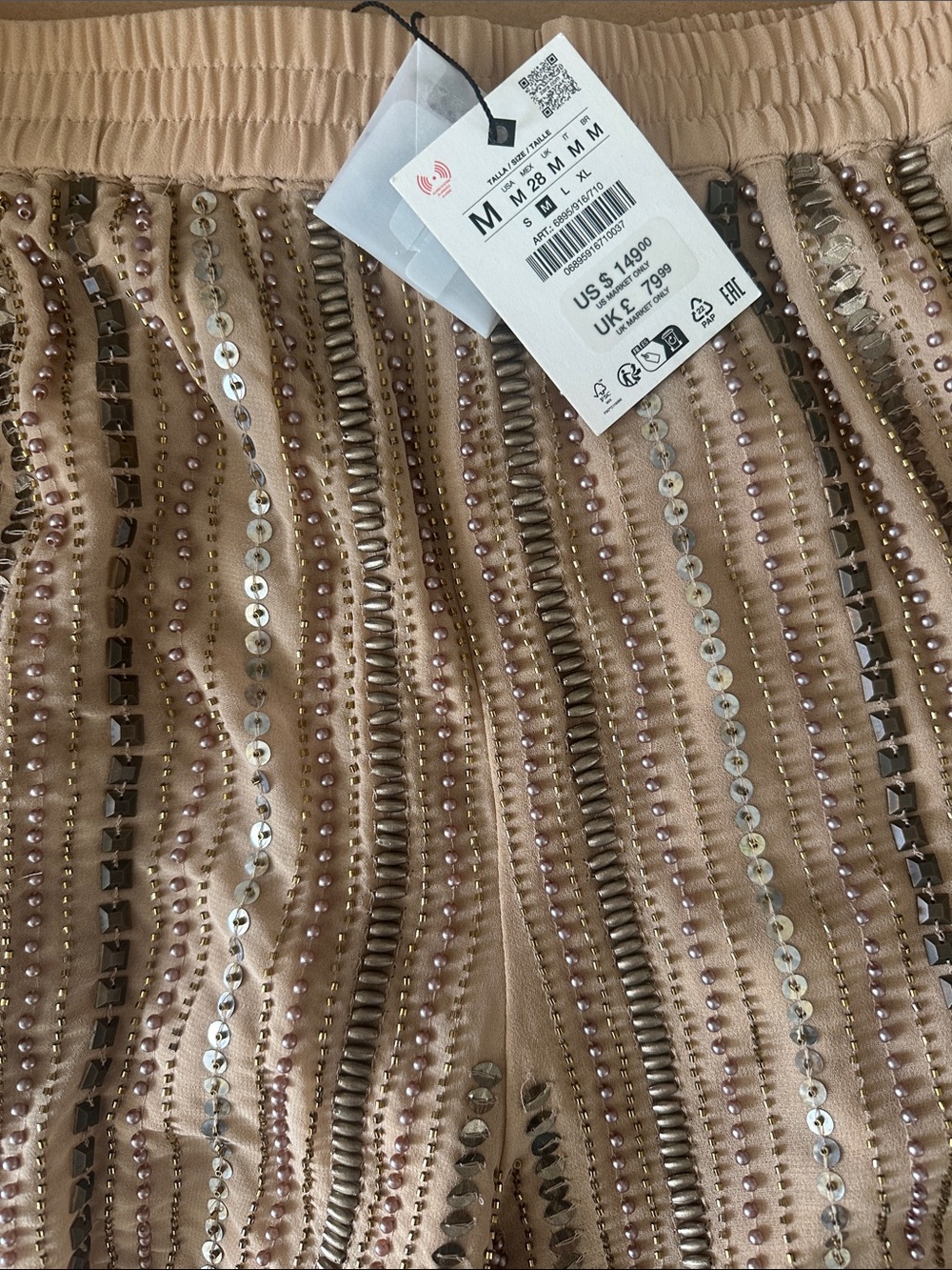 BEADED SEQUIN SHORTS BEIGE 6895/916/710
Zara Tan Embellished Sequin Bermuda - Picture 11 of 13